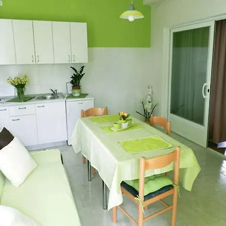 Apartment 648d *