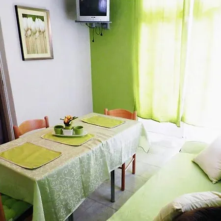 Apartment 648d *