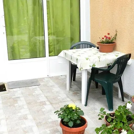 Apartment 648d